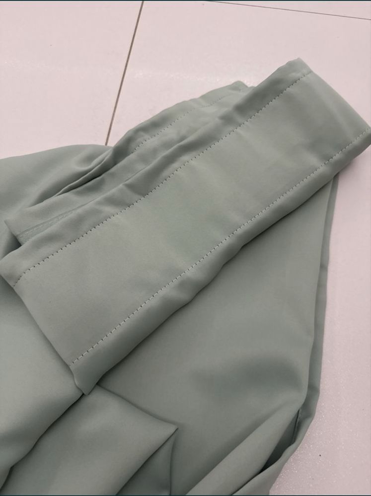 Piekne mietowe zaslony 2.50 cm wysokie komplety