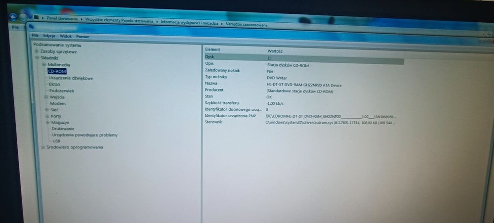 Komputer + monitor + klawiatura + mysz itd.