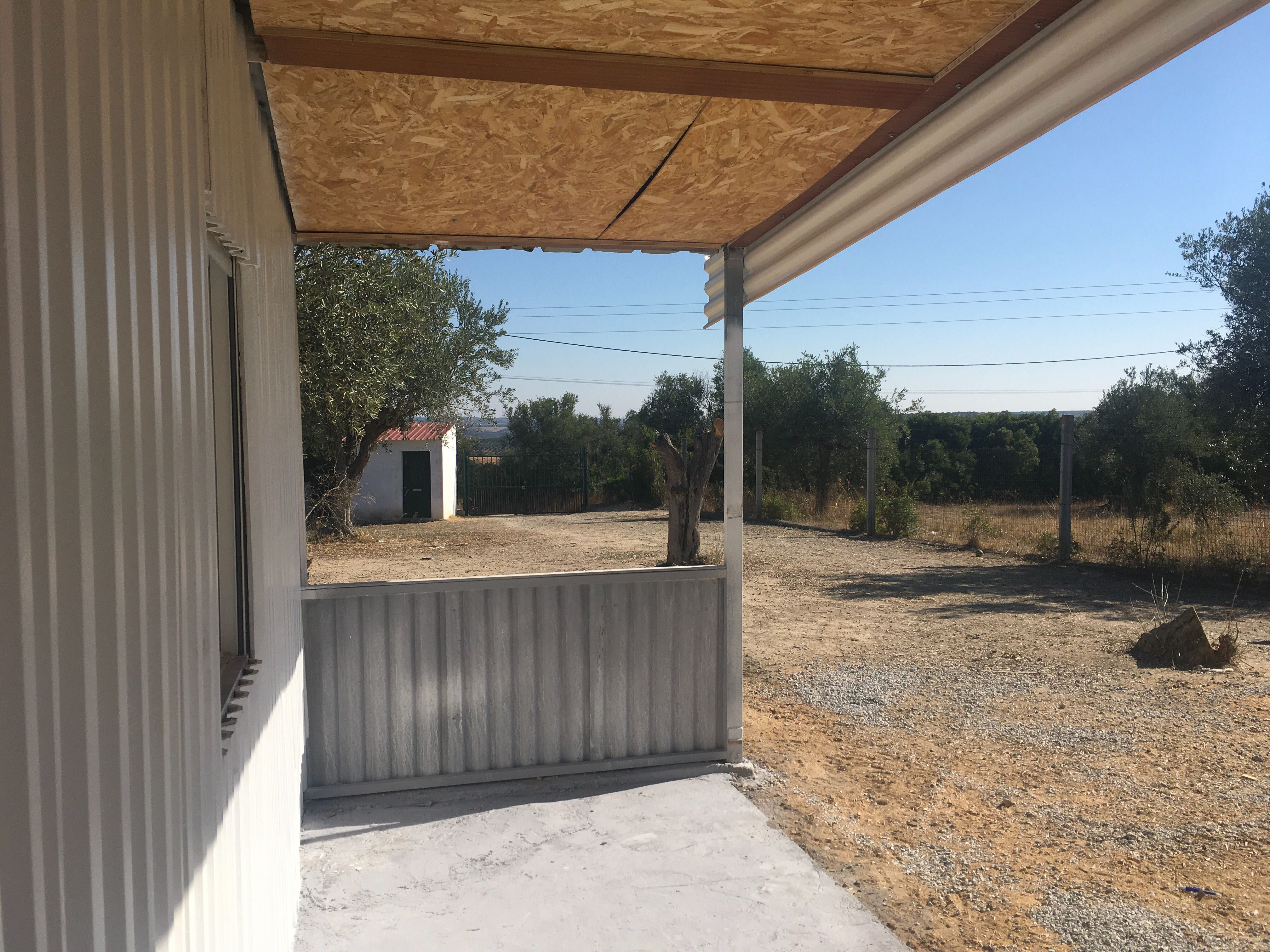 Casa térrea em Moura é específico pra pessoal de trabalho