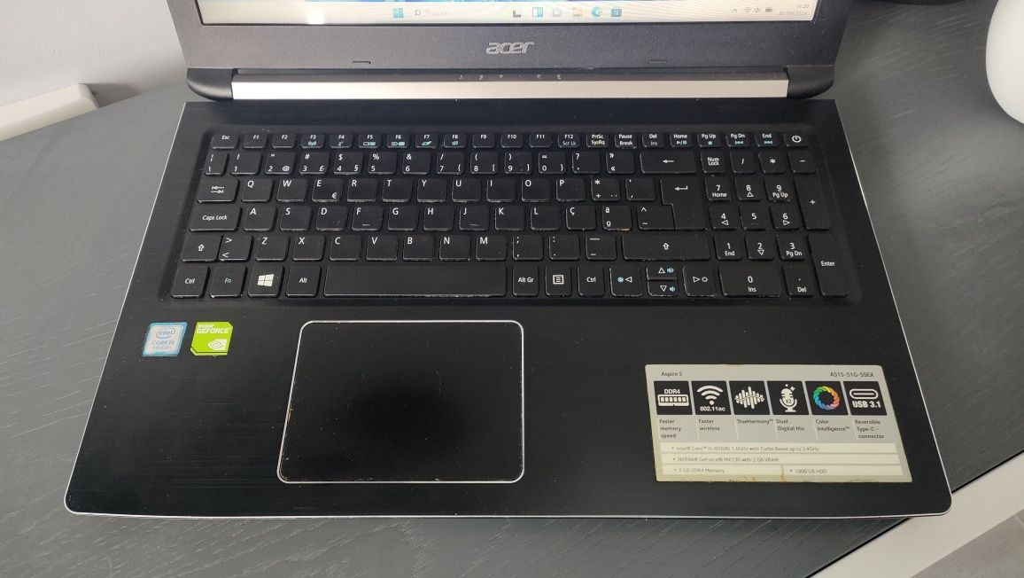 Portátil Acer A515-51G