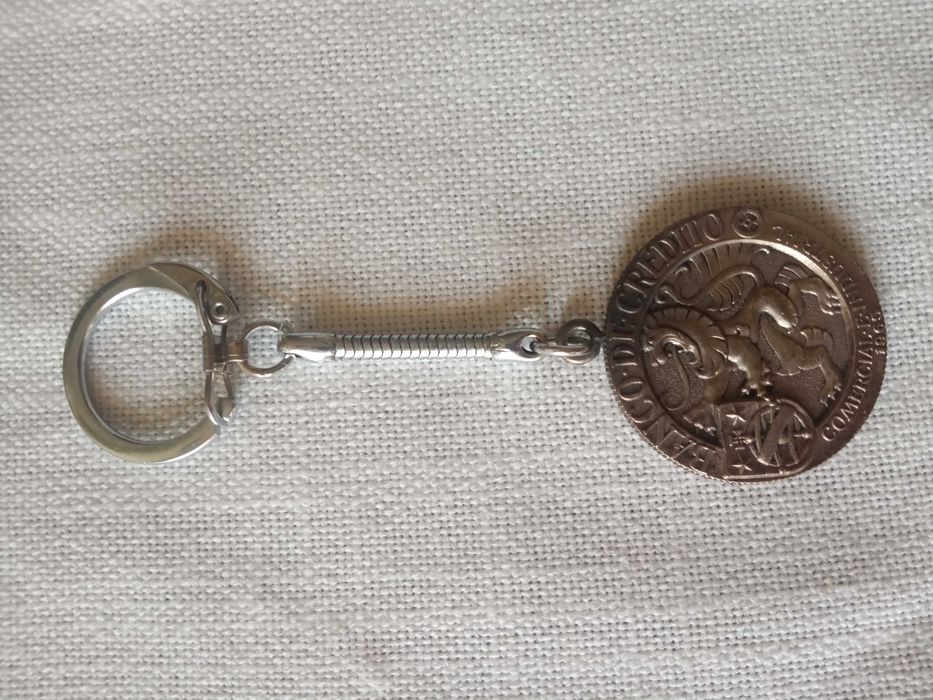 Porta-Chaves do Banco "Borges e Irmão" com 59 anos.