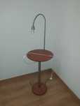 Mesa de apoio com luz