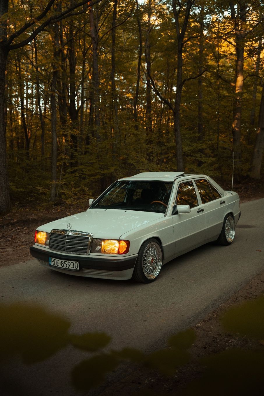 Mercedes-Benz W201 (190) Mercedes 190E W201 stan idealny (stance, bbs, gwint)