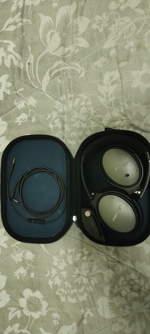Навушники Bose QC25.