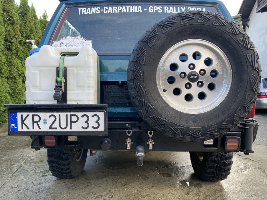 Zderzak stalowy, Jeep Xj, uchyt na koło zapasowe, hak, oświetlenie led