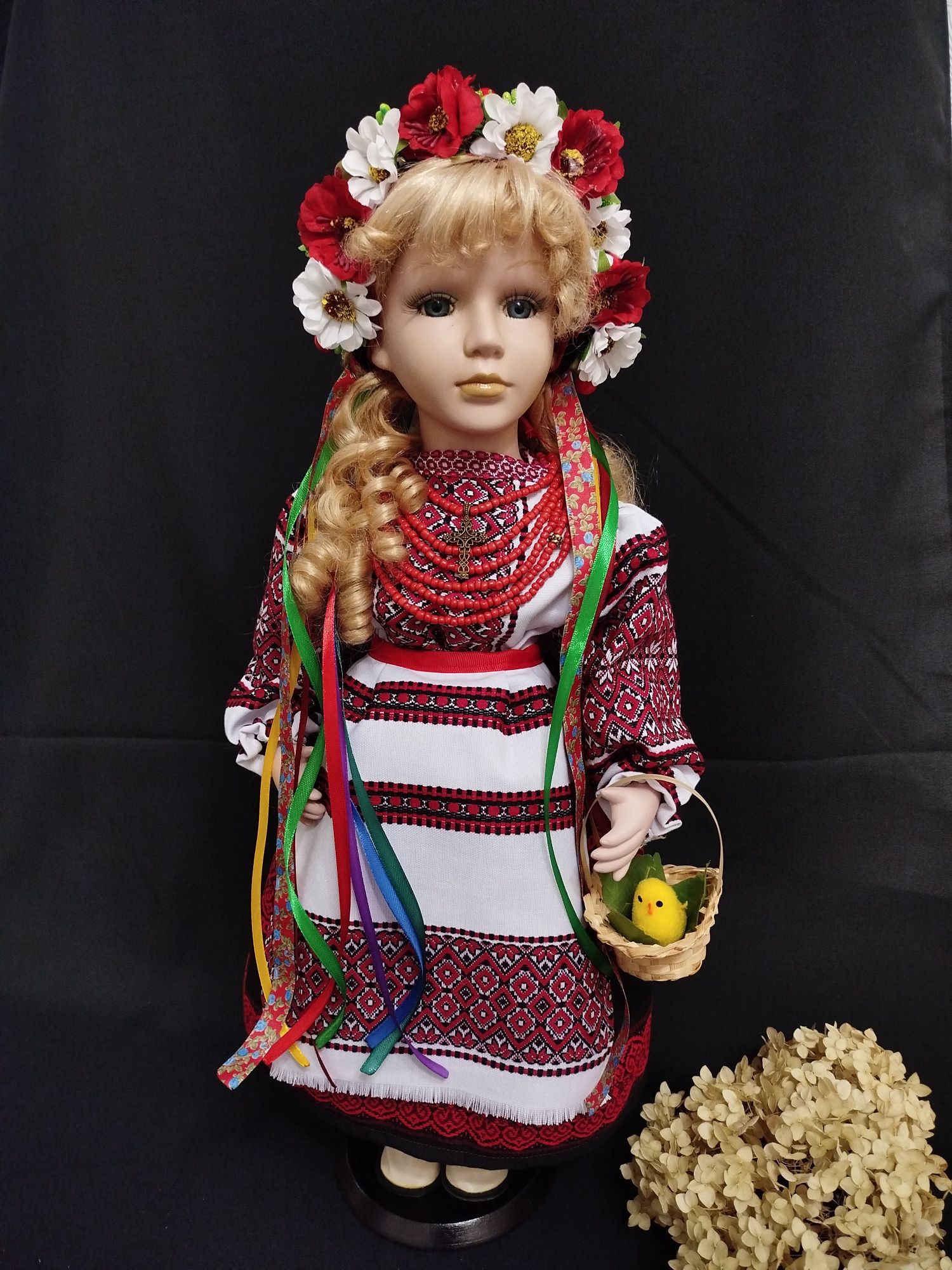 Интерьерная кукла фарфоровая №5 украинский народный костюм украинка