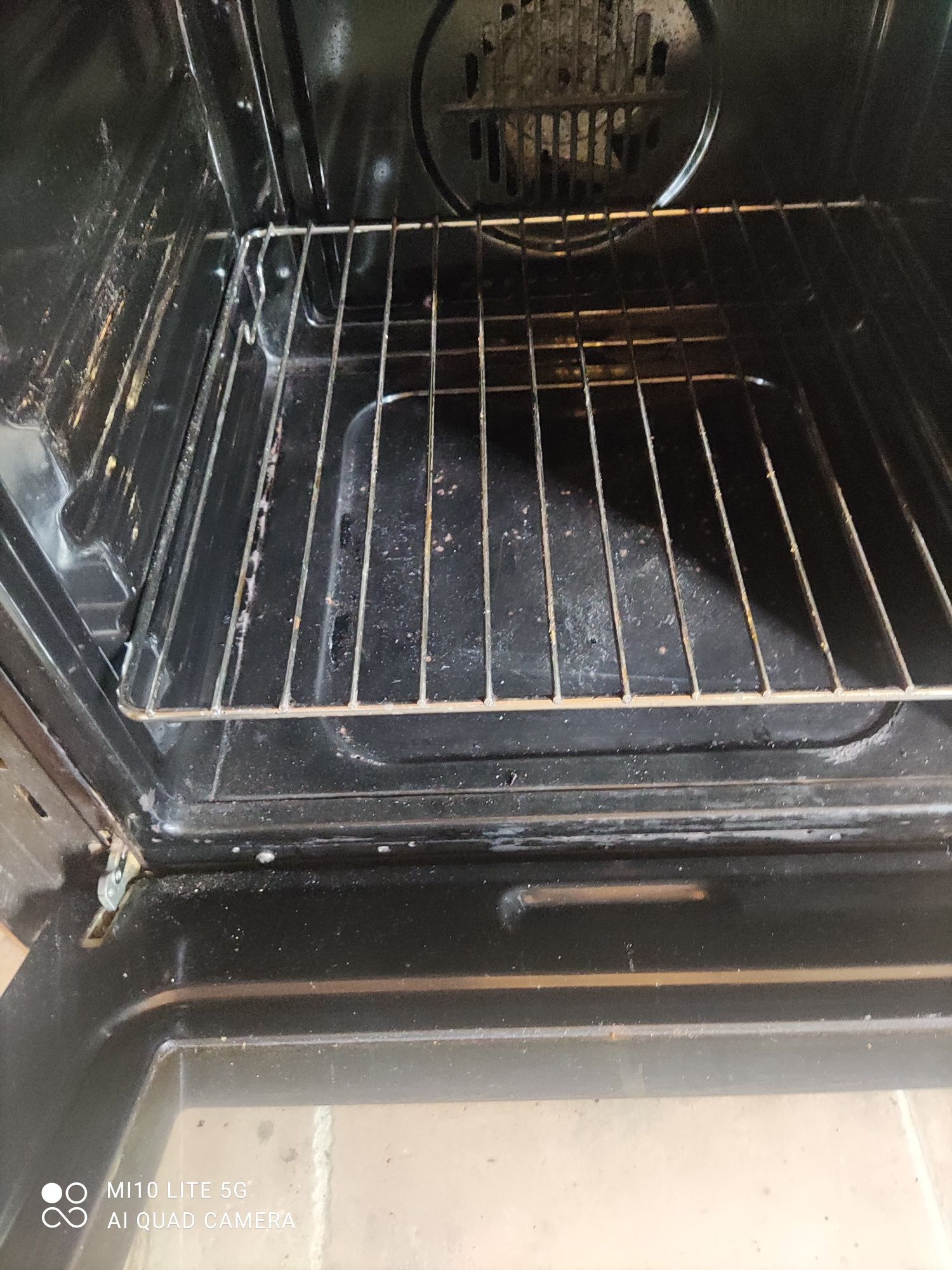 Vendo forno de encastrar em bom estado e a funcionar 70