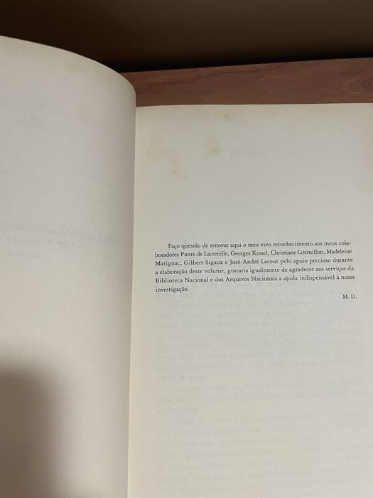 Livro “ Os Reis Malditos - A Rainha estrangulada”