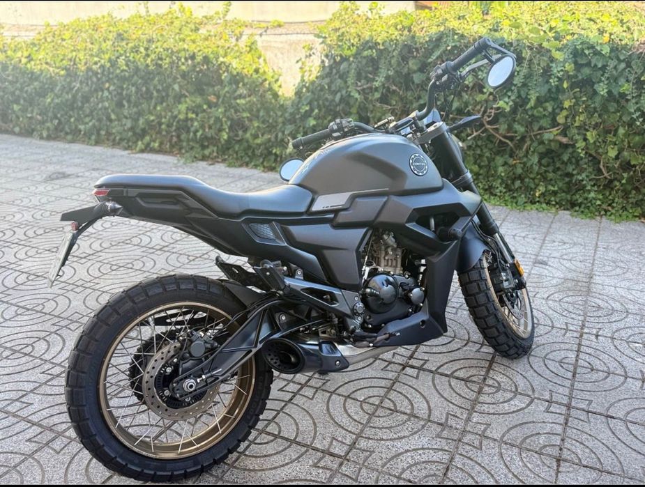 Zontes 125 lcd  2024