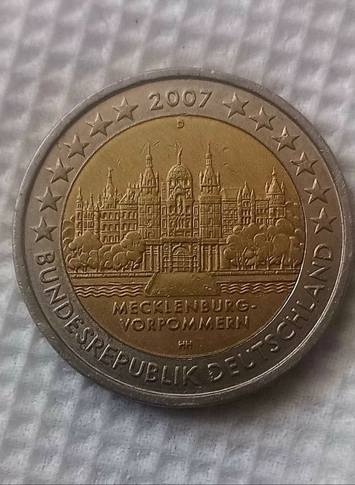 Монета  2 евро  2007