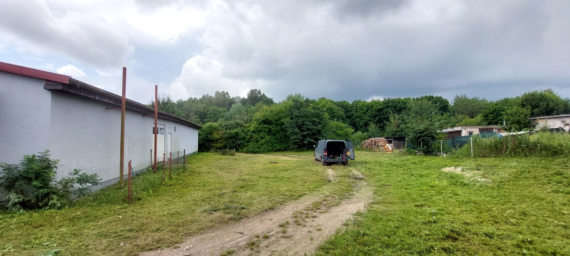 Sprzedaż/Wynajem Sklep/Magazyn/Hala 270m całość lub w części.