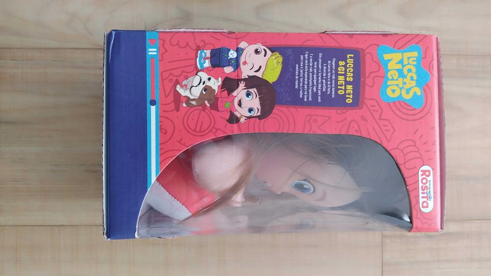 Boneca Gi amiga do Luccas Neto