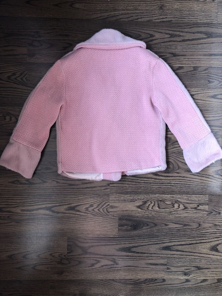 Куртка на замочку рожевого кольору