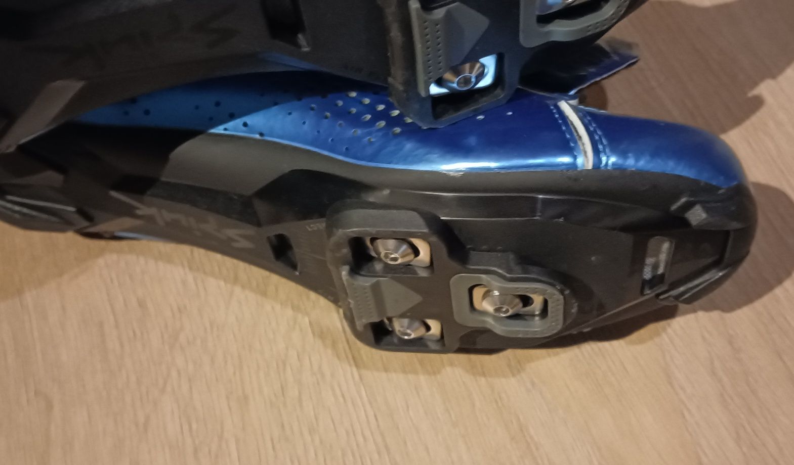 Sapatos Estrada Spiuk Caray azul elétrico