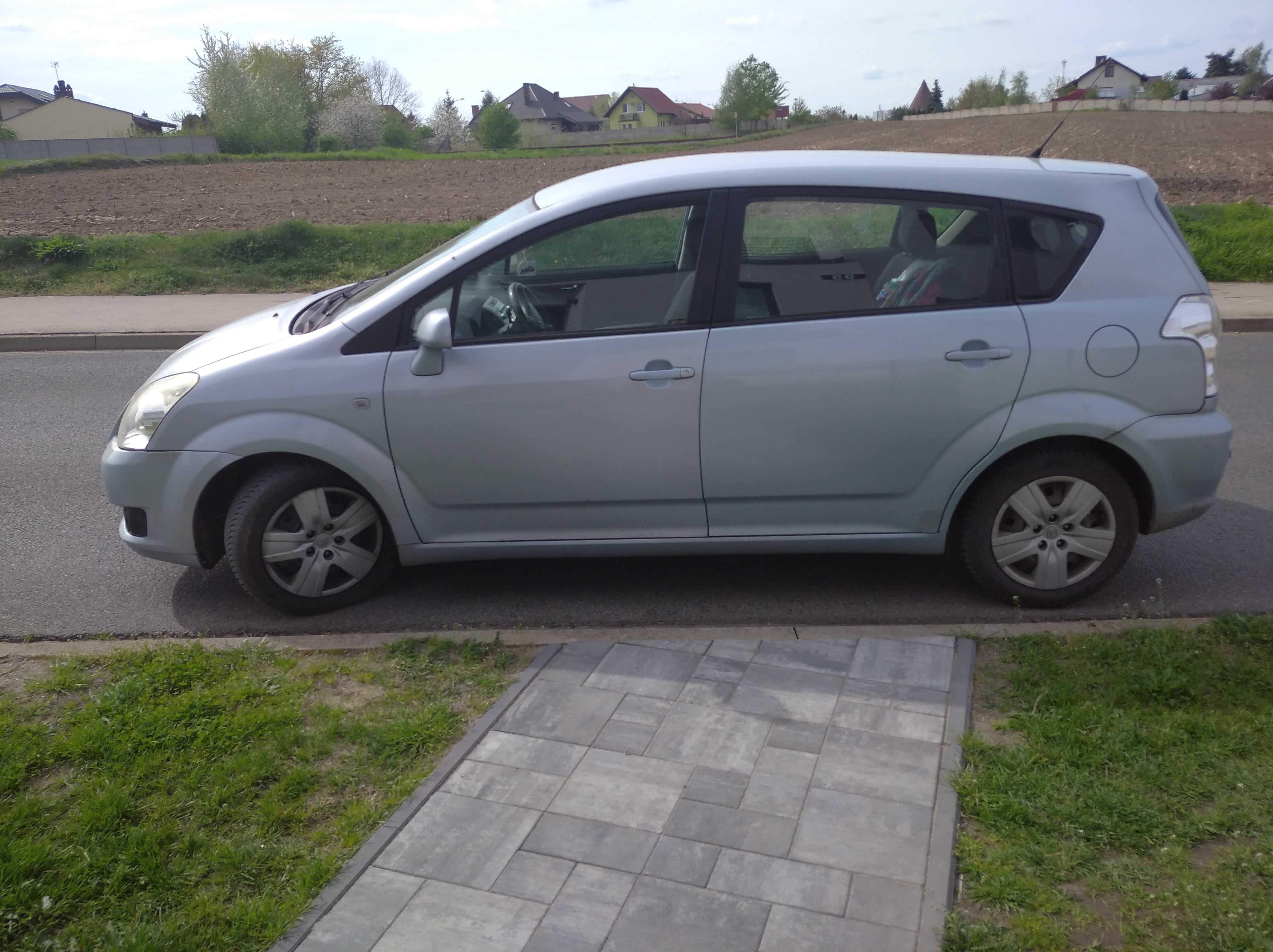 Toyota Corolla Verso 2,2 136 km D4D