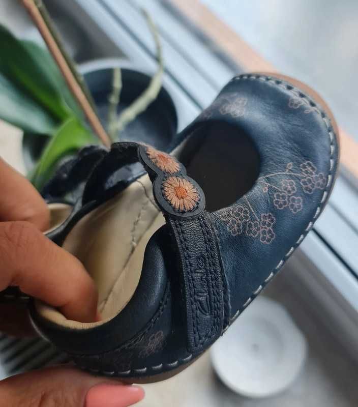 Clarks 18W miękkie buciki idealne skóra