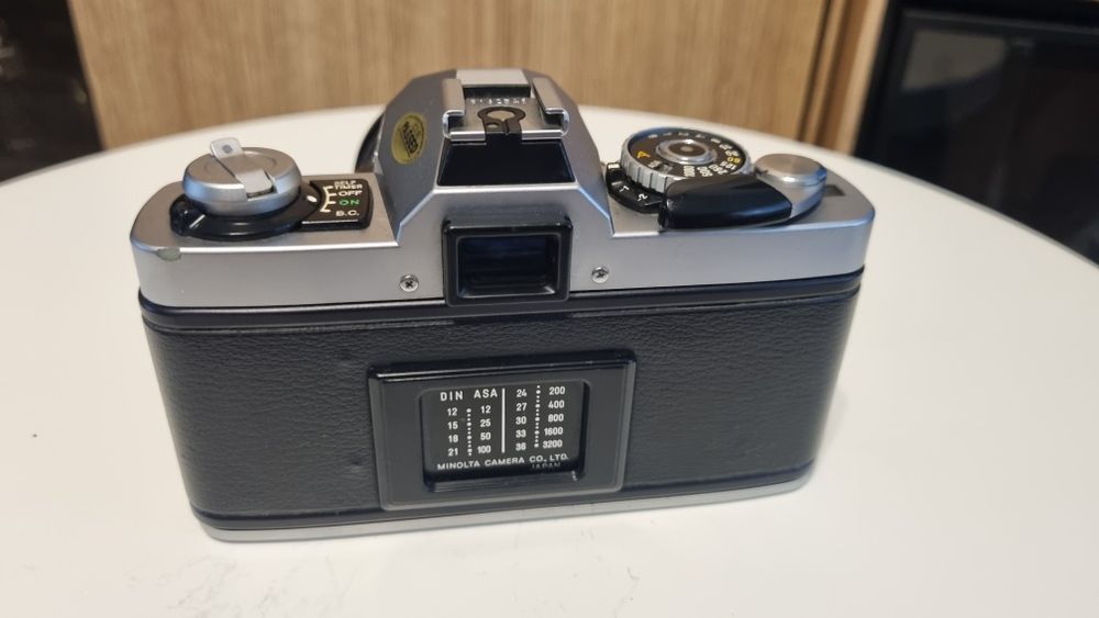 Minolta xg9+obiektyw Chinon 28mm f2.8 - CZYTAJ OPIS !