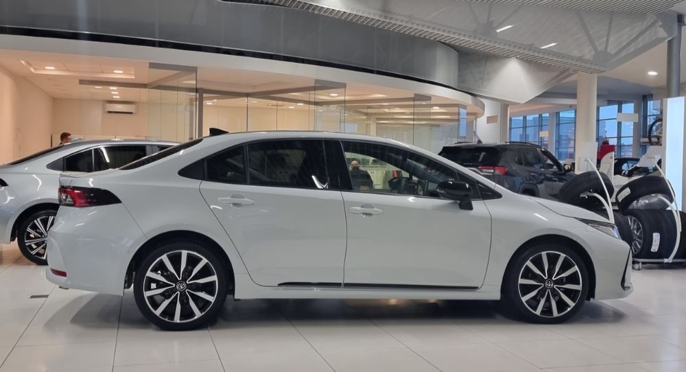 Koła Toyota Corolla zimowe  r18 Nokian