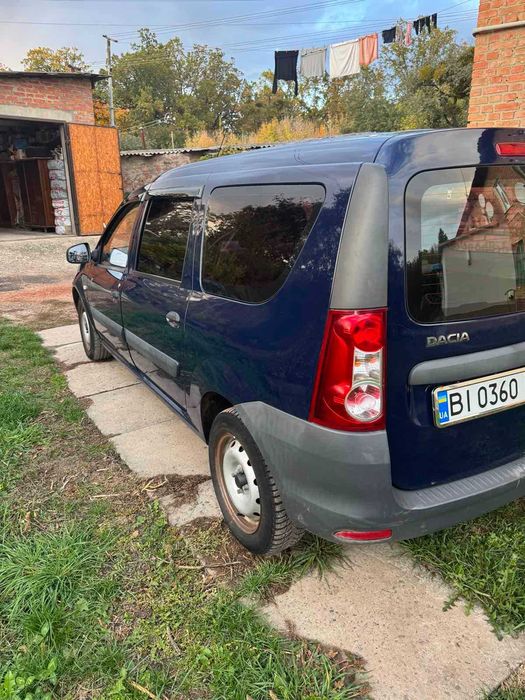 Dacia Logan MCV 2011 база