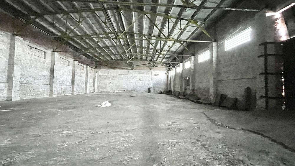 Продаж великого складського комплексу 8300 м.кв.