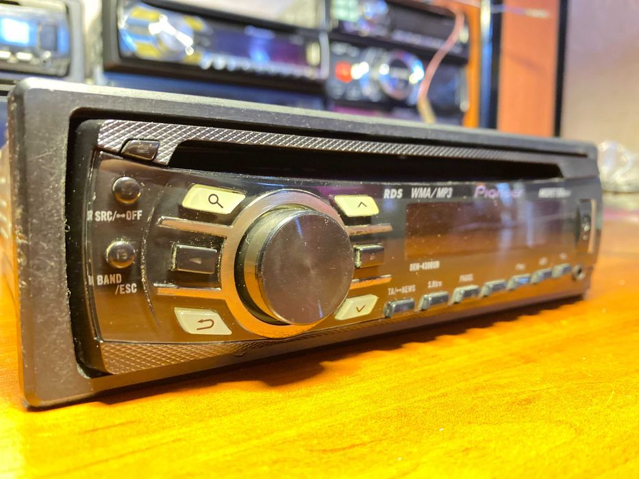 Автомагнитола Pioneer DEH-4300UB RGB подсветка дисплея и кнопок