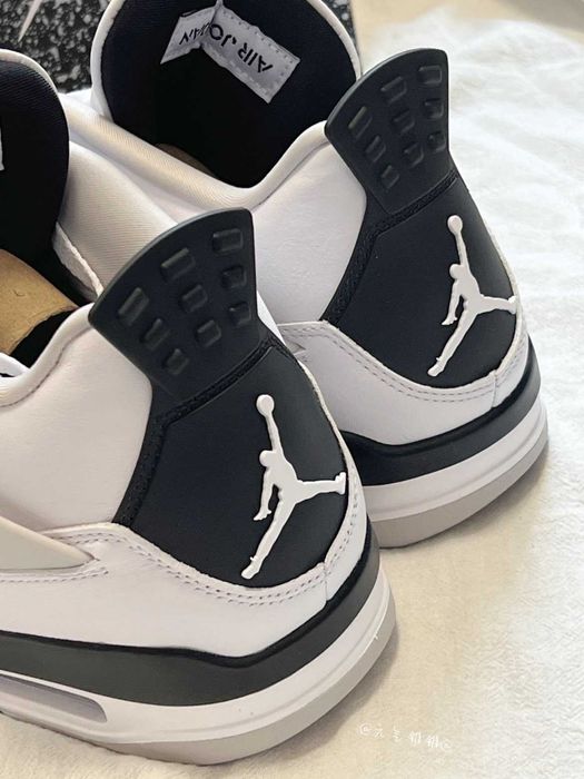 Buty damskie Trampk Jordan 4 Retro Military Black R.43