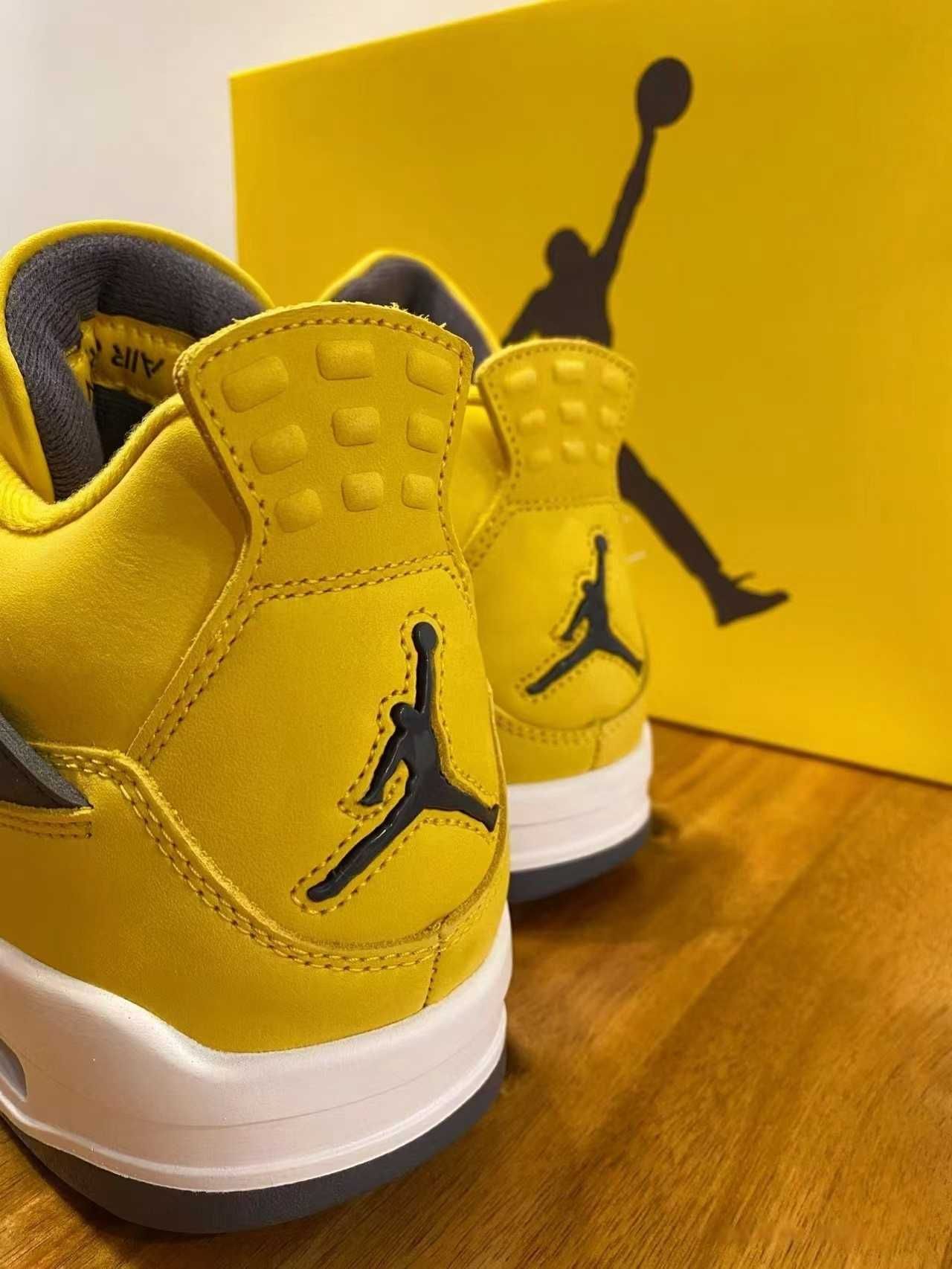 Jordan 4 Retro Lightning R.43