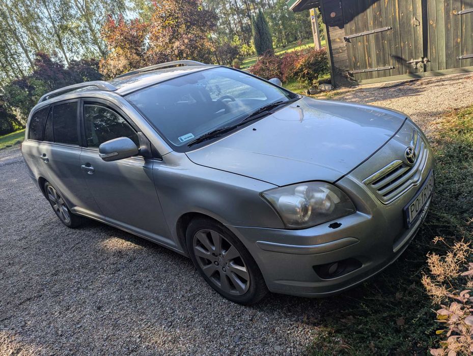 Toyota Avensis T25 2.2 155KM