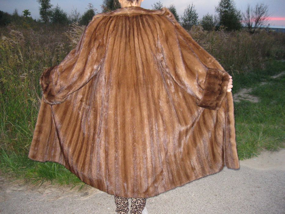 Futro długie z całych norek - naturalne