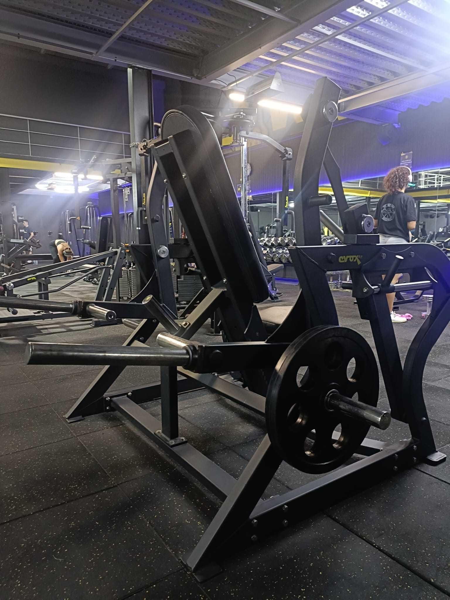 Máquina Pedulum Chest Press Profissional