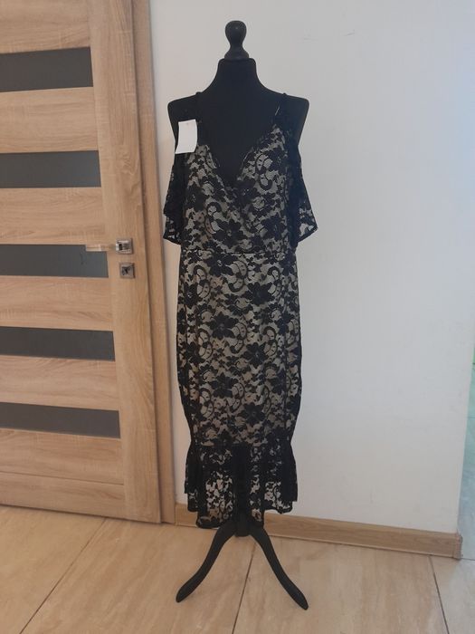 Piękna elegacka sukienka na ramiączkach koronką syrenka XL 42