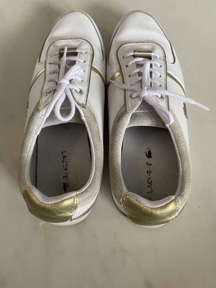 LACOSTE sneakersy białe złote r.39
