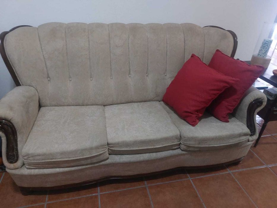 Conjunto  Sofá + 2 poltronas
