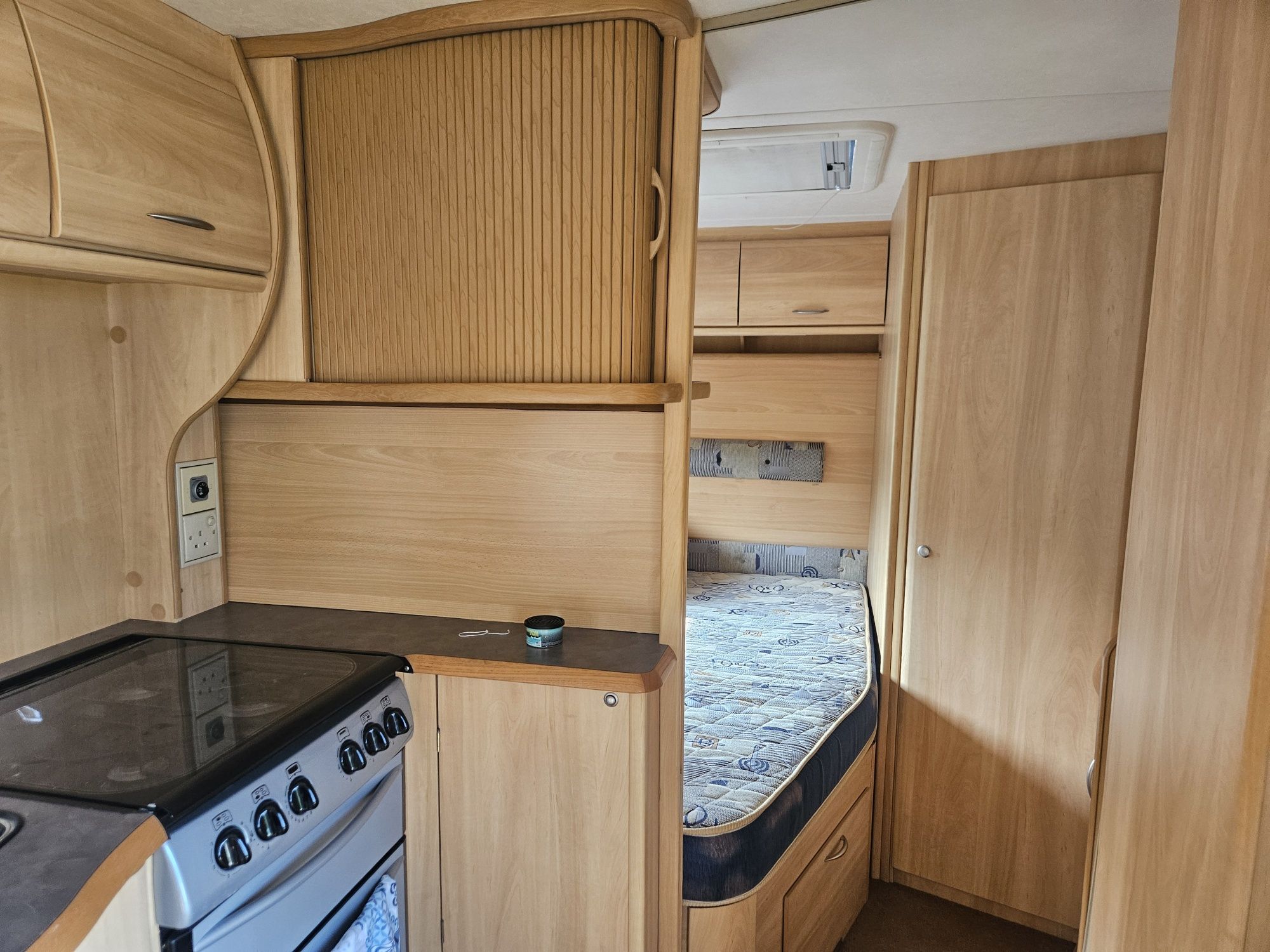 Przyczepa Swift Sterling Europa 490