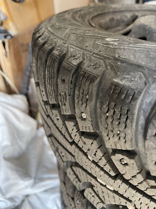 Колеса в сборе зима 5 штук. Шипы.  Мицубиси Лансер 10. 205/60/16.