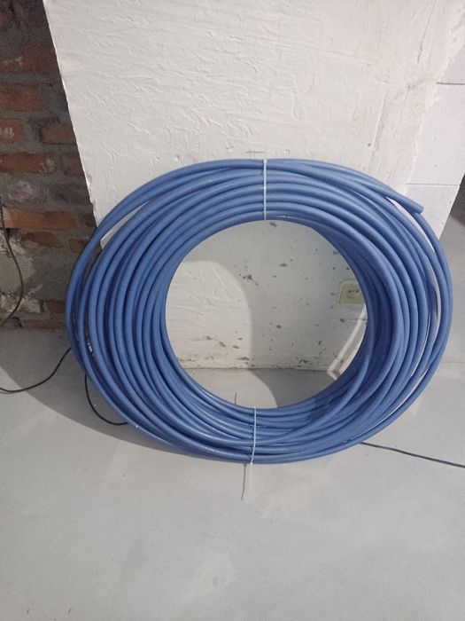Залишок труби KAN therm PE RTd16 Blue Floor 74 м. Ціна за все 1200 грн