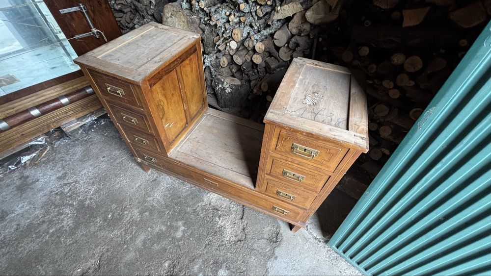 Secretaria em Madeira