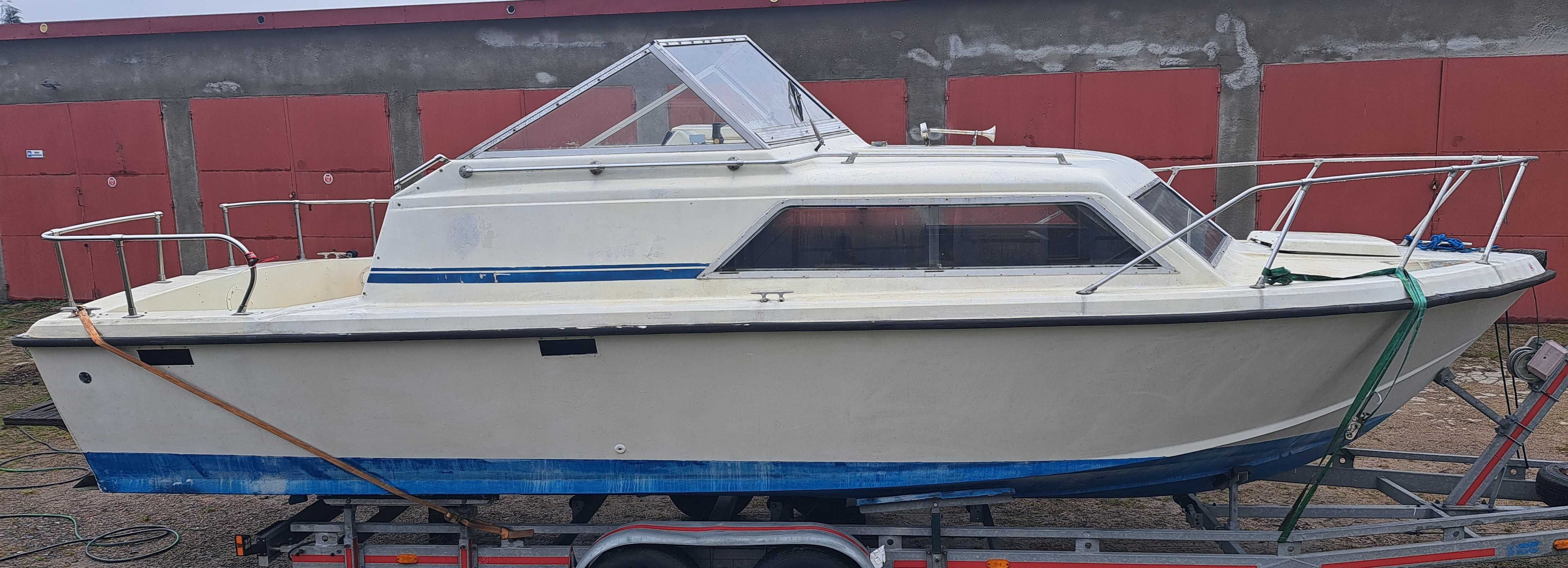 Jacht motorowy CHRIS CRAFT DIESEL mercedes motorówka houseboat 8x3m