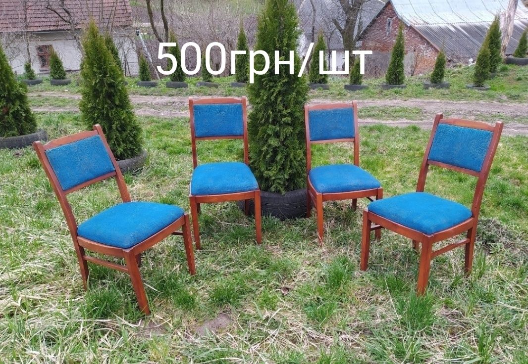 Дерев'яні стільці