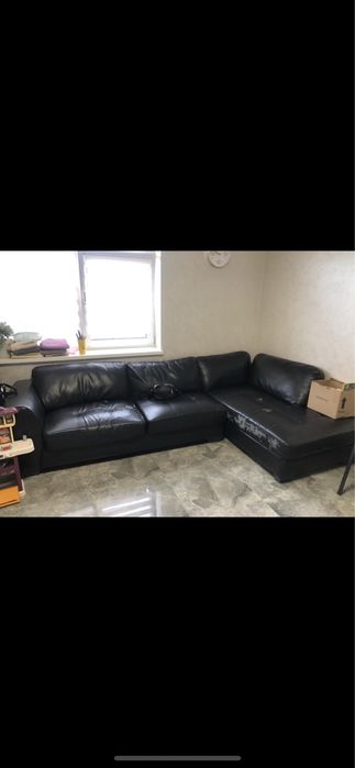 Продаеться диван угловий