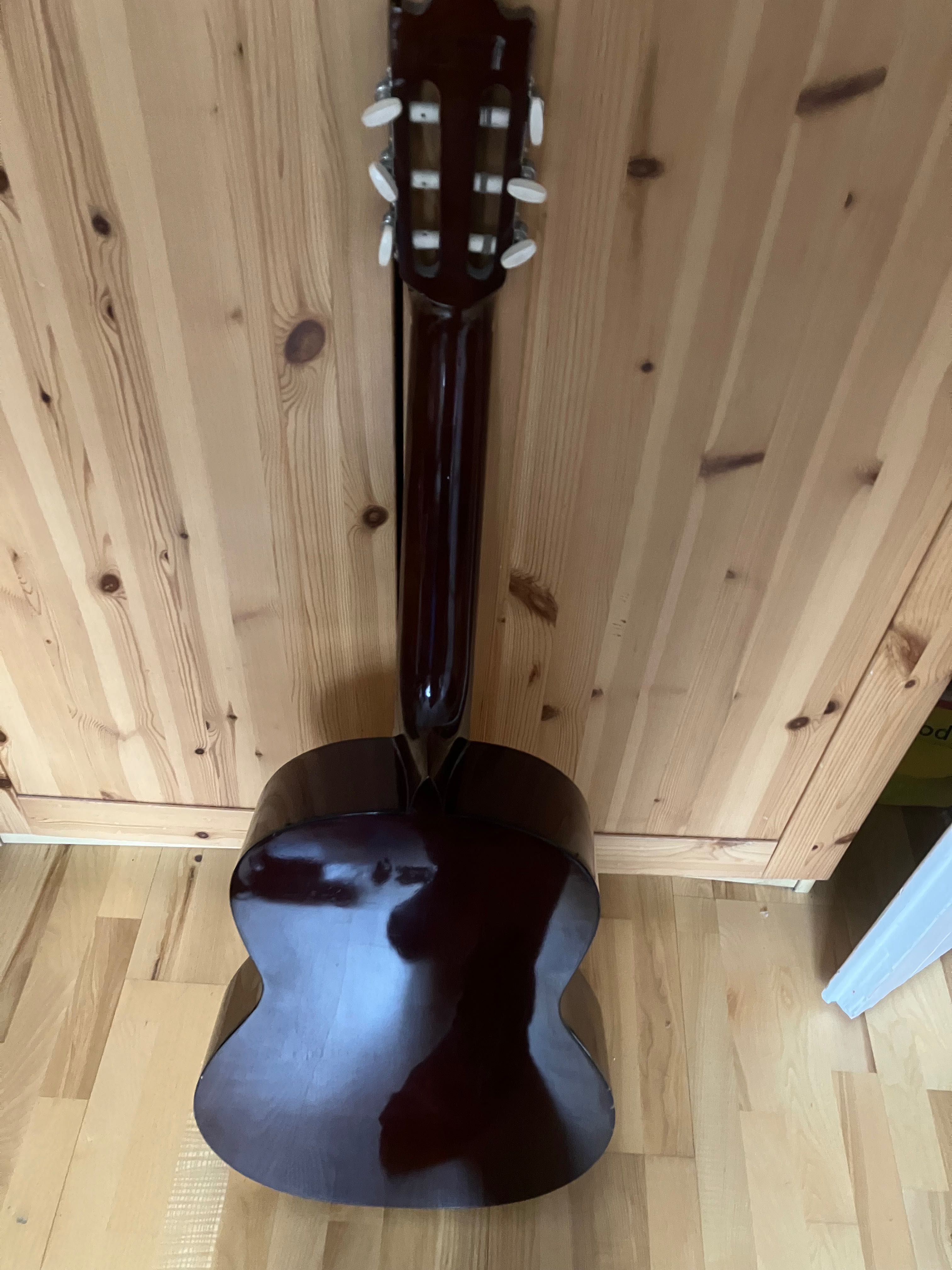 Gitara klasyczna idealna dla początkującego muzyka