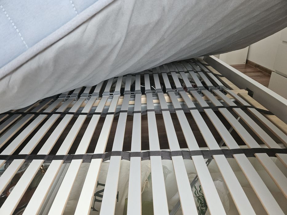 Łóżko Ikea Malm 180/200 z szufladami i materacem 3 letnie