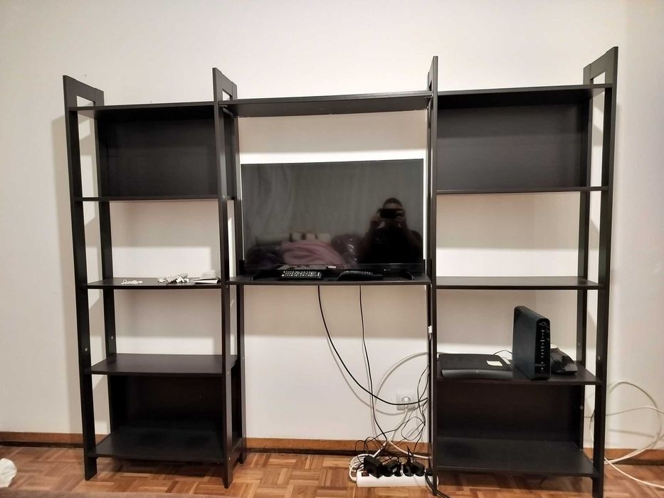 Combinação de estantes IKEA LAIVA