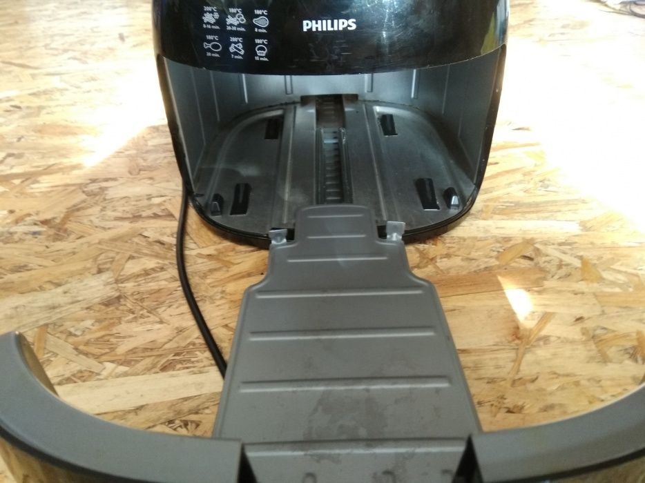 Мультипечь (аэрофритюрница) Philips HD9240
