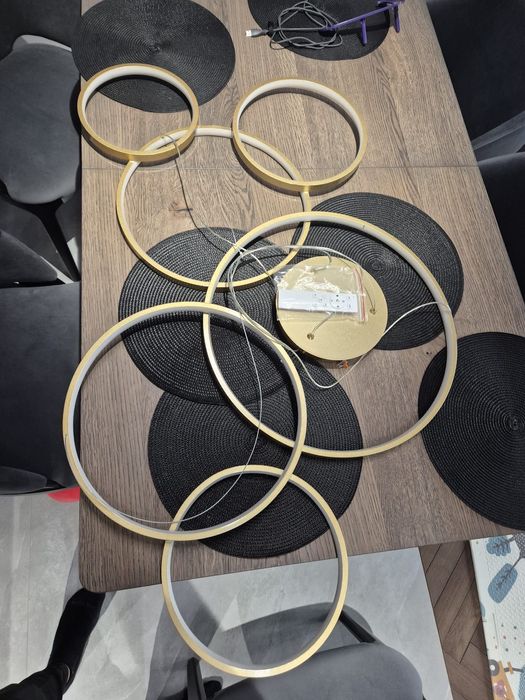 Lampa wisząca 120cm okręgi ring żyrandol  złota