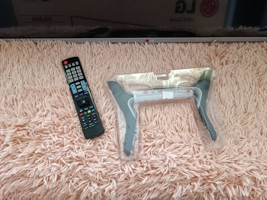 Телевізор LG 42 дюйми