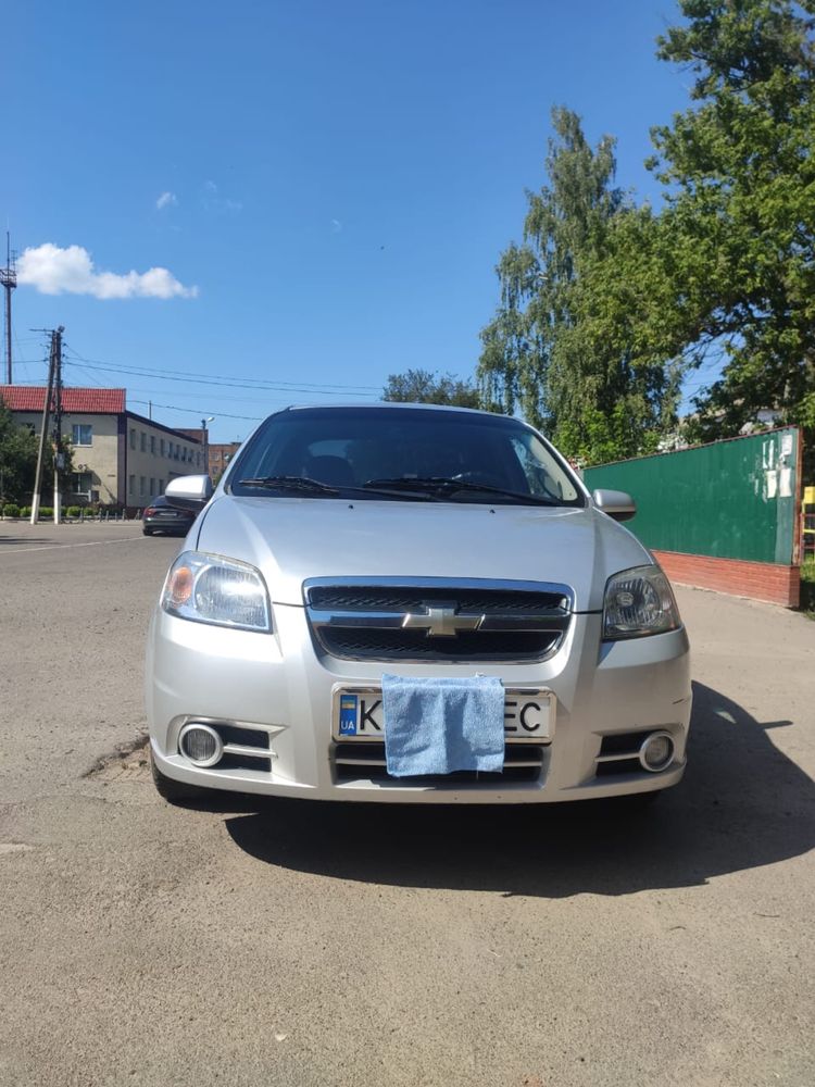 Chevrolet aveo седан