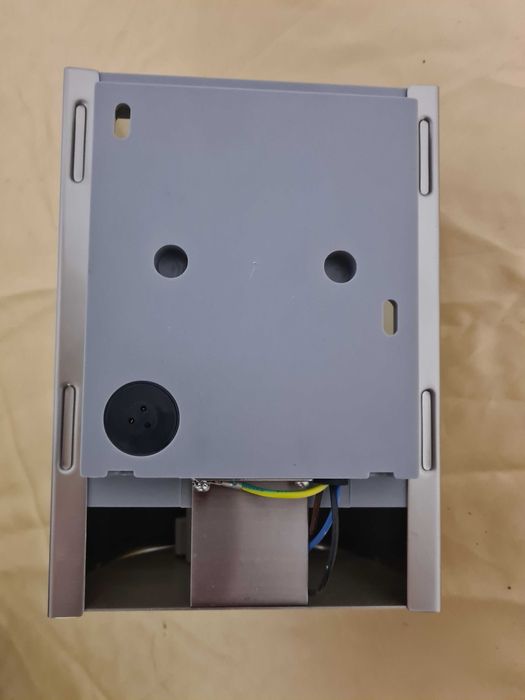 Lampa elewacyjna
