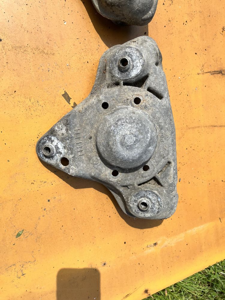 Czapka mocowanie amortyzatora do Audi A4 B5, A6 C5, Passat B5