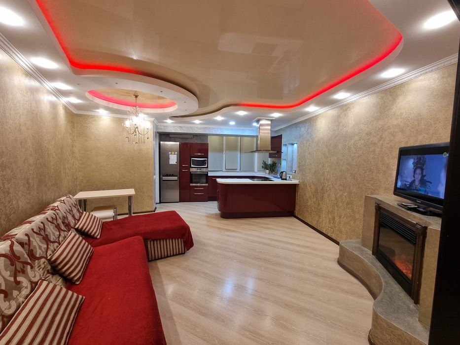 Погодинно, подобово  2к кв на Осокорках с джакузі та каміном.